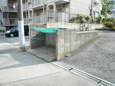 ゴミ収集場ですよ～！！