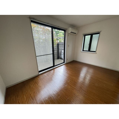 【居間・リビング】 | グリーンフラッツ旗の台 | 居室