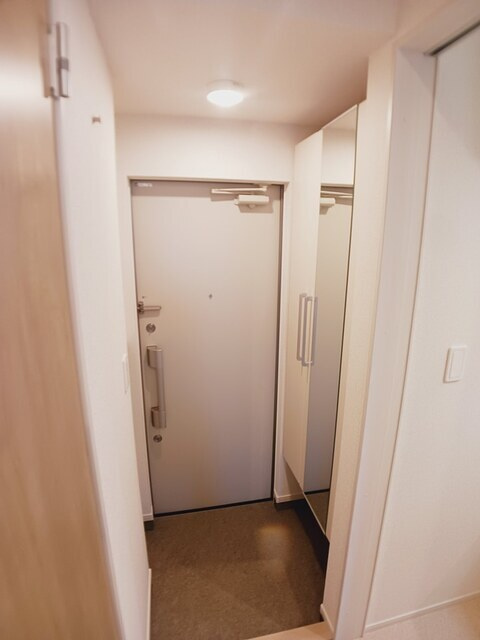 Ｙ’ｓアビタシオン青柳の玄関
