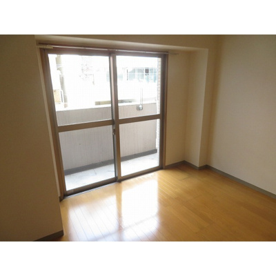 【居間・リビング】 | メゾンドロゼ | 洋室