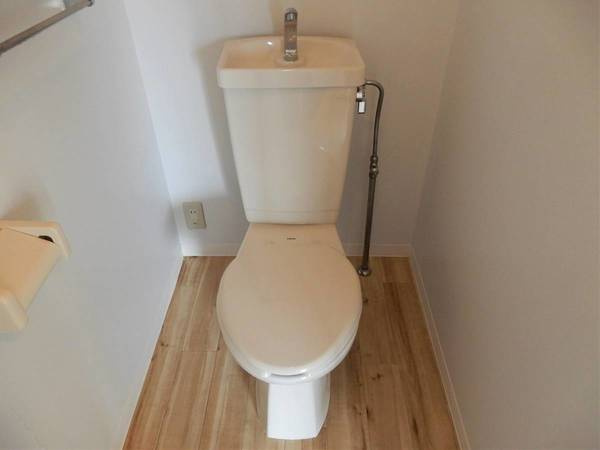 ビレッジハウス草部3号棟のトイレ|ビレッジハウスの同一物件・同一タイプの間取りの写真です