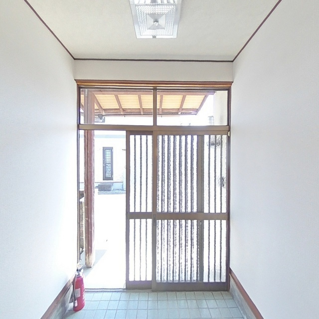 本巣郡北方町LP貸戸建の玄関