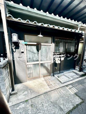加島3丁目テラスハウスのエントランス