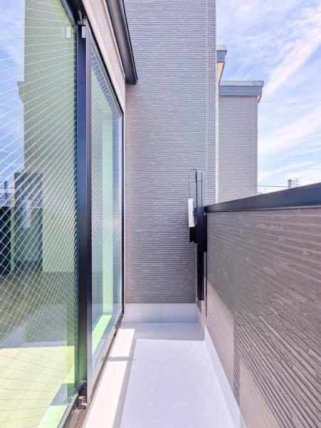 横浜市旭区白根６丁目の新築一戸建のバルコニー|陽当り良好のバルコニー！
風通しもよく気持ちいいです