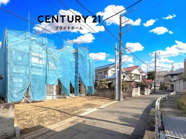 横浜市保土ケ谷区上星川２丁目の新築一戸建の前面道路含む現地写真|車通りが少ない為、小さなお子様にも安心です。
是非一度、現地へ起こしください。