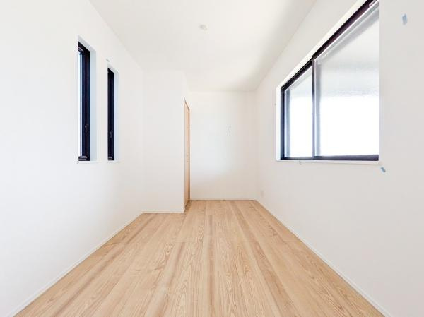 横浜市神奈川区神之木台の新築一戸建の洋室|落ち着きのある洋室です！
休日はこちらでおくつろぎ下さい♪