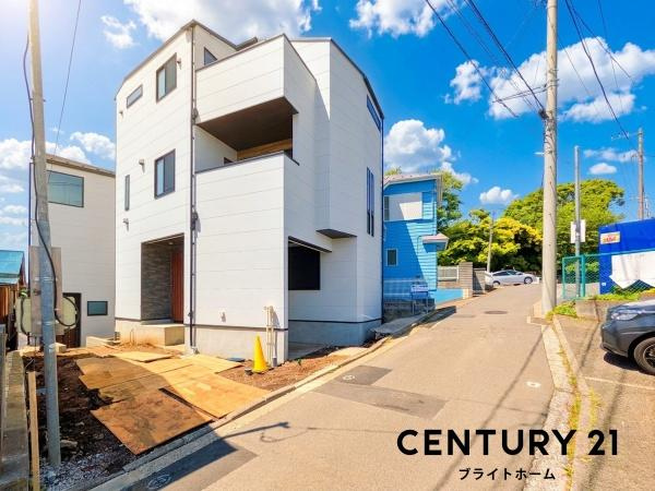 横浜市神奈川区神之木台の新築一戸建の前面道路含む現地写真|陽当りの良さ、住環境を現地にてご確認下さい！
周辺環境も合わせてご案内させて頂きます！