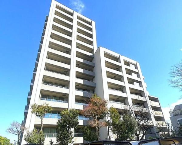 【外観】 | パークホームズ二子玉川ヒルトップ | 日が当たり、あたたかながらもスタイリッシュなたたずまいです！