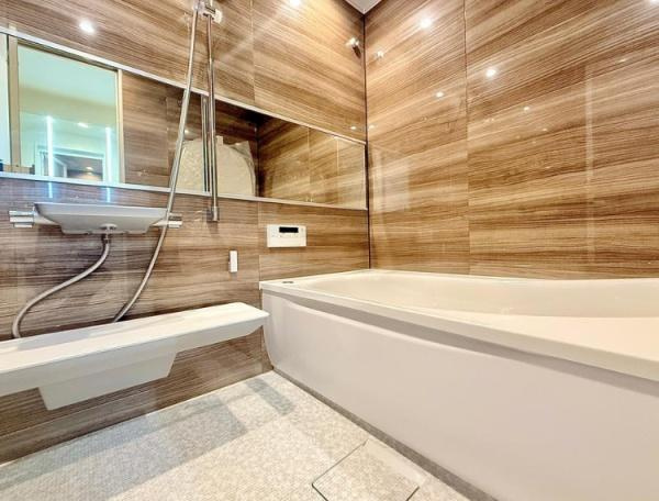 【浴室】 | パークホームズ二子玉川ヒルトップ | ゆったりとお過ごしいただけるバスルームです。心と身体の疲れを癒してくれる安らぎの空間♪