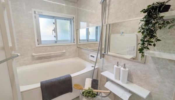 ピアースコード二子玉川の浴室|浴室には窓もございます！