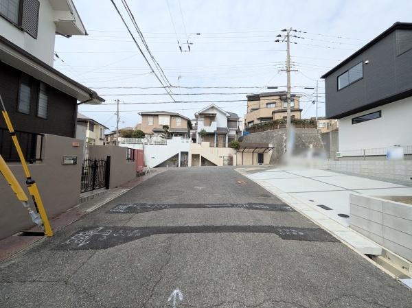 【前面道路含む現地写真】 | 西区伊川谷町有瀬　新築戸建