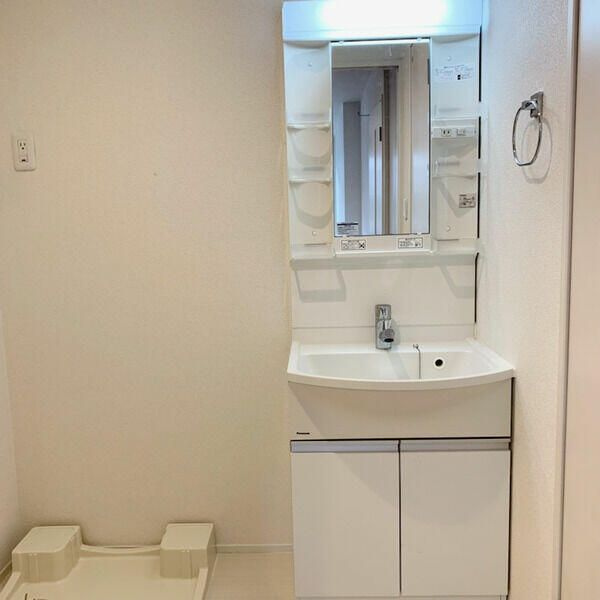 グランビル舎人公園の独立洗面台