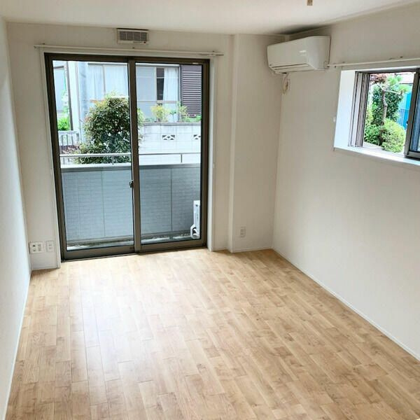 グランビル舎人公園の居間・リビング