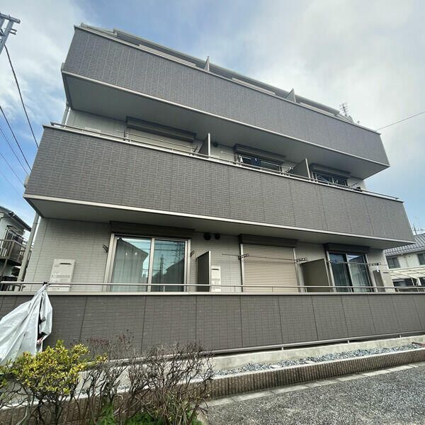 グランビル舎人公園の外観