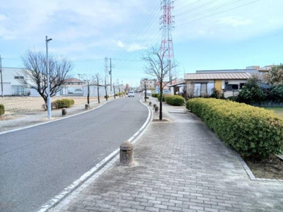 【前面道路含む現地写真】 | ●越谷市神明町二丁目・売地● | ☆資材置き場、駐車場用地としていかがでしょうか？☆