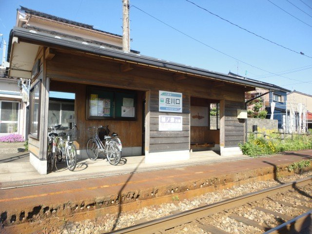 ソフテイルＥの周辺|万葉線庄川口まで900m