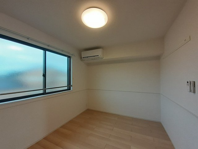 ミラノⅤ　Ｂの内装|明るい室内です