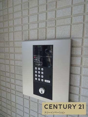大阪市此花区伝法４丁目の賃貸マンションのエントランス