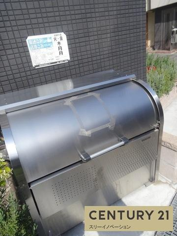 大阪市此花区伝法４丁目の賃貸マンションのエントランス