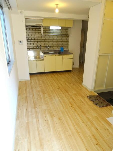 栄大正マンションの居間・リビング|★広々室内★