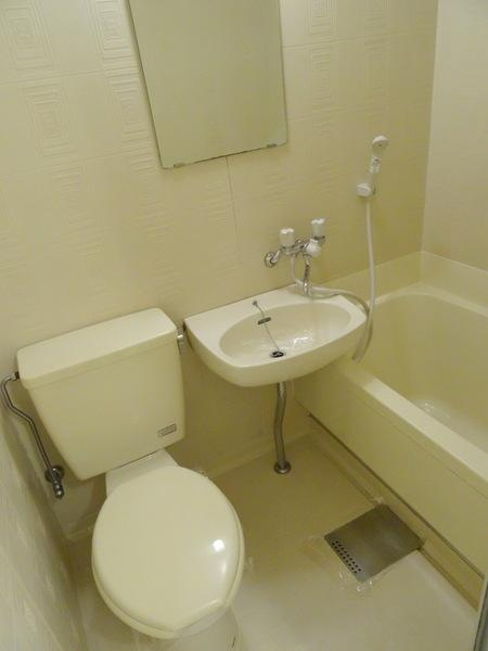 栄大正マンションの浴室|★広いユニットバス★