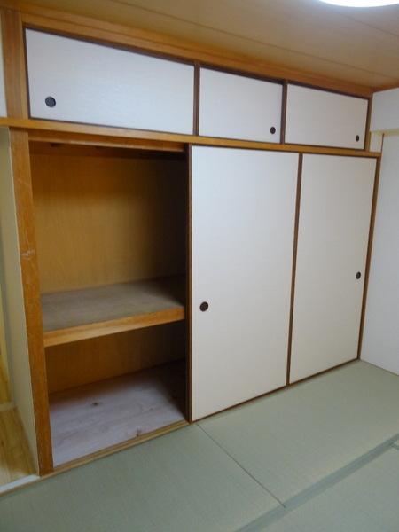 栄大正マンションの収納|★大型押入れ完備★