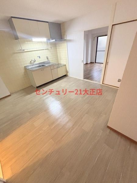 平和マンションのエントランス|★共有廊下です★