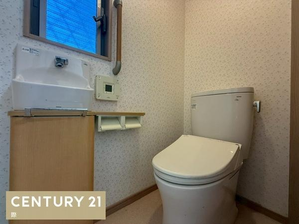 和歌山市屋形町５丁目　中古戸建のトイレ