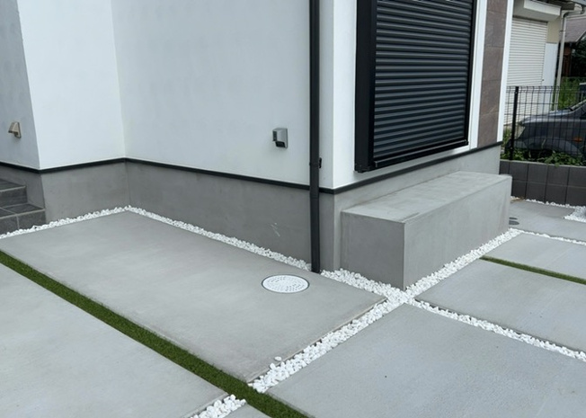 【構造・工法・仕様】 | 木造住宅とは土台、壁、柱など建築物の強度を支える構造体の材に木が使用されている構造を指します。構造体は建物の自重を支えるだけではなく風圧や水圧、積裁荷重などあらゆる衝撃に耐えるための基礎です。