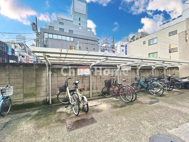 立川金町マンションの駐輪場|【自転車置き場】最新の空き状況や費用などの詳細は担当スタッフまでお問い合わせください。