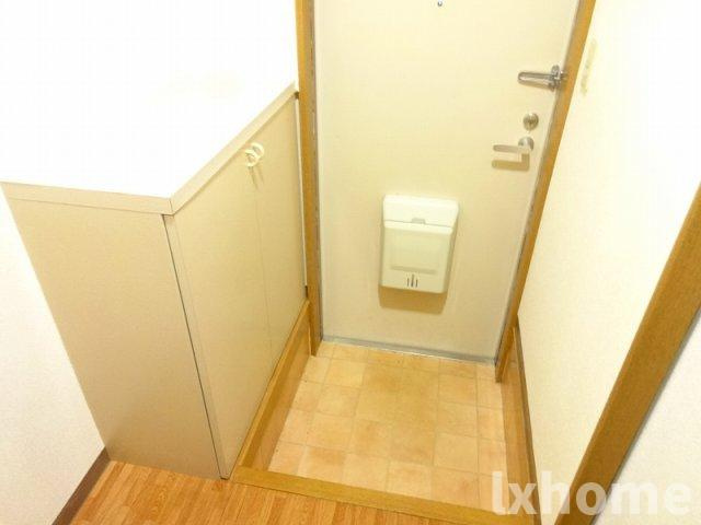 ハイツパルの玄関|明るい玄関です