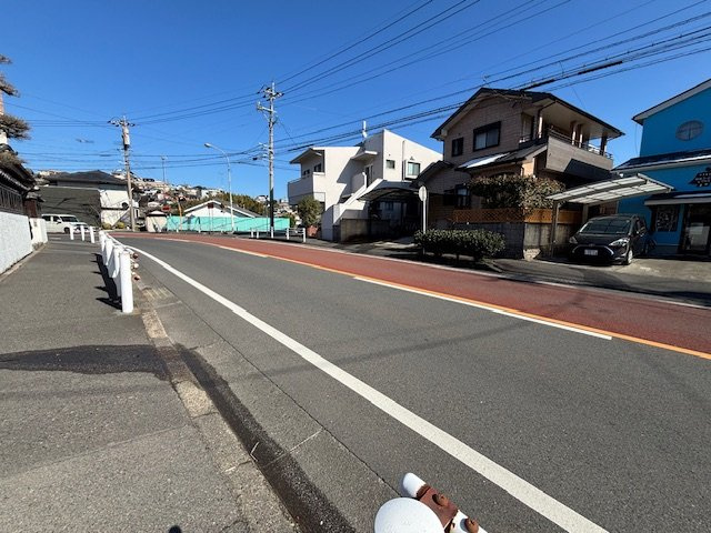 鹿児島市玉里団地２丁目の中古一戸建の前面道路含む現地写真|前面道路含む現地写真です