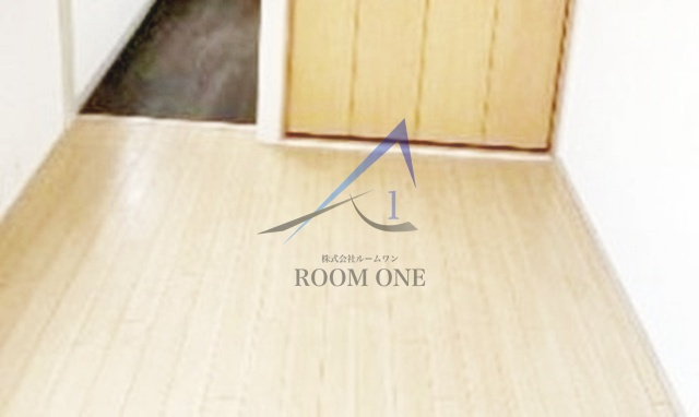 ＬＯＵＩＳの居間・リビング|洋室のお部屋です。