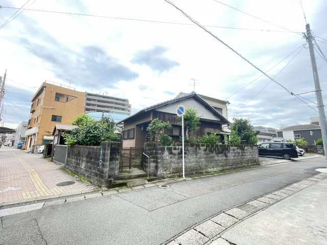 鹿児島県鹿児島市下荒田2丁目27-30の外観