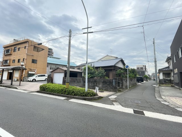 鹿児島県鹿児島市下荒田2丁目27-30の外観