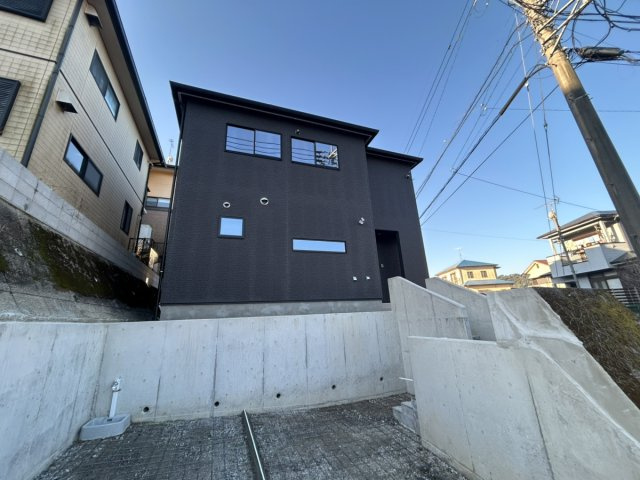 伊敷1の家　鹿児島県鹿児島市伊敷3丁目31-2の隣の外観|建物外観を気になさる方へ、見た目の良い物件です