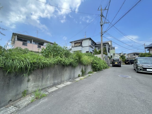 鹿児島県鹿児島市東坂元２丁目46-35の隣の前面道路含む現地写真