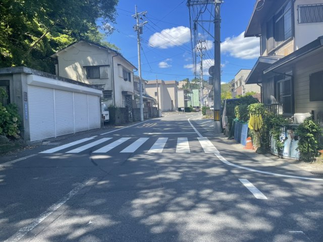 常盤3の家　鹿児島県鹿児島市常盤2丁目11-5の一部の前面道路含む現地写真