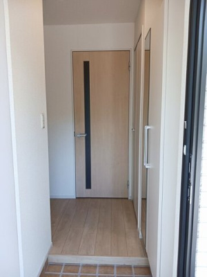 【玄関】 | メゾン・ド・クレインＡ | シンプルで使いやすい玄関です