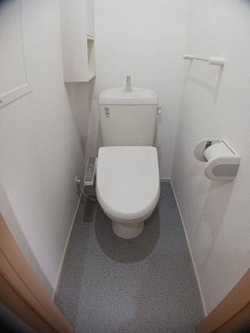 アルド－レのトイレ|落ち着いた色調のトイレです