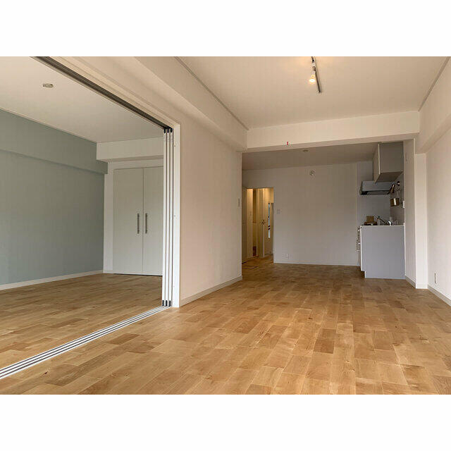 川崎市多摩区東生田１丁目の賃貸マンションの居間・リビング