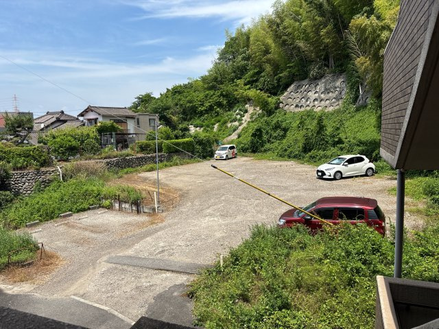 ファンシアの駐車場