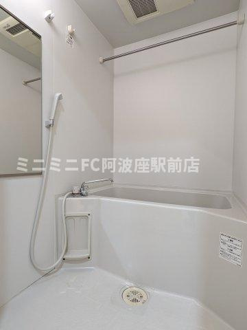 ディナスティ福島Ⅱの浴室