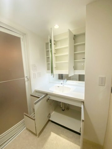 セレッソコート芦屋竹園の独立洗面台