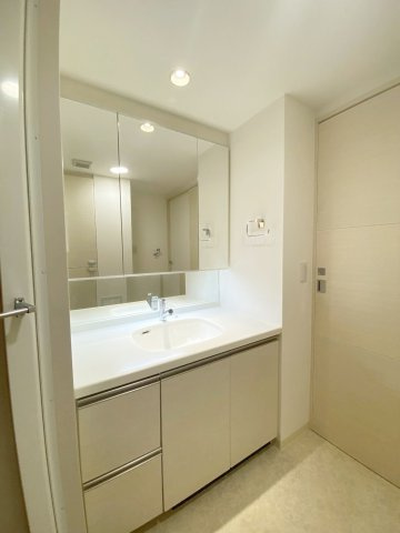 セレッソコート芦屋竹園の独立洗面台