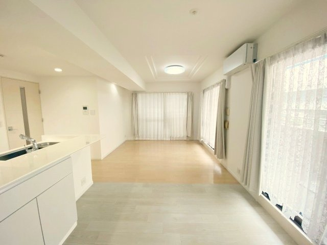 セレッソコート芦屋竹園の居間・リビング