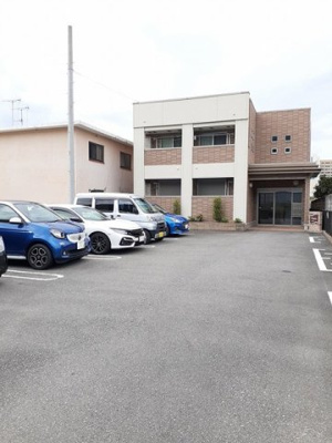 【駐車場】 | パセーオ | 駐車場に車を止められます