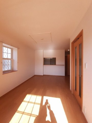 【居間・リビング】 | プレシャスコートＫ西浜 | 居間です