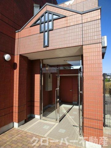 ステイブル円座Ⅱのエントランス
