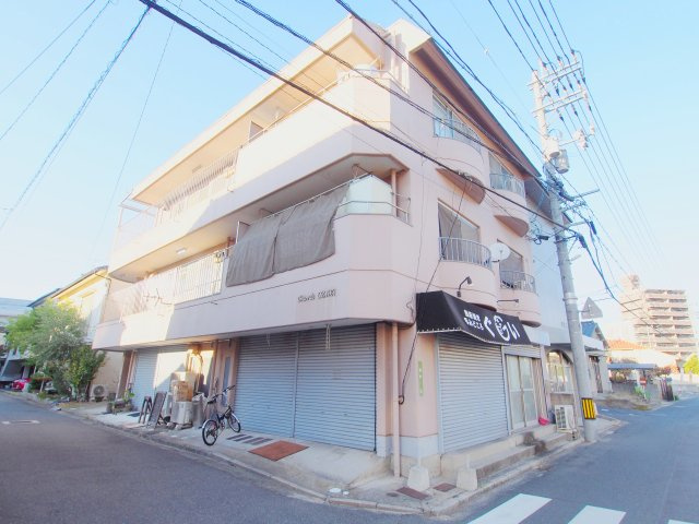 シャレード小沢